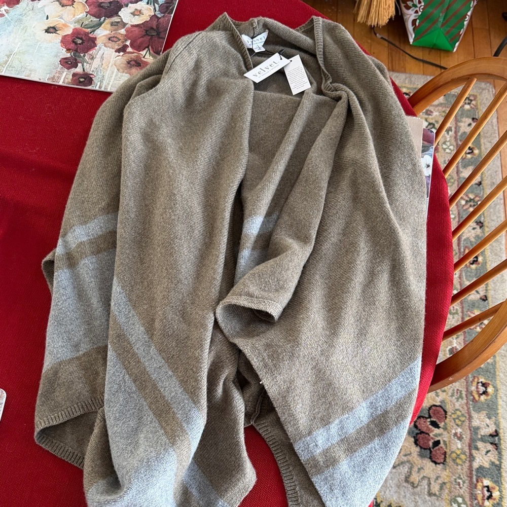 Velvet by Graham & Spencer Harper Open Front Poncho XS/S — NWT